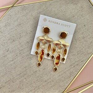 Kendra Scott Gold and Tan Geometric Earrings